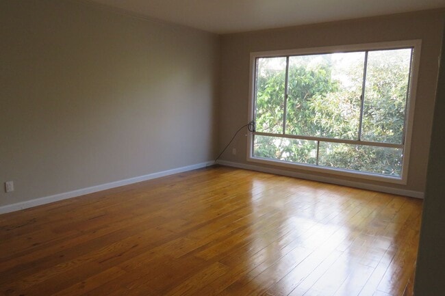 Building Photo - 489 Monterey