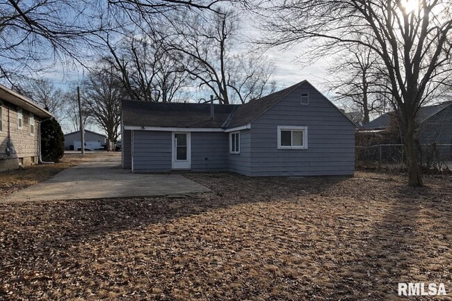 Building Photo - 1219 W Purtscher Dr