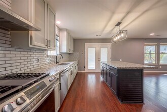 Building Photo - 9226 MacMillan Ln