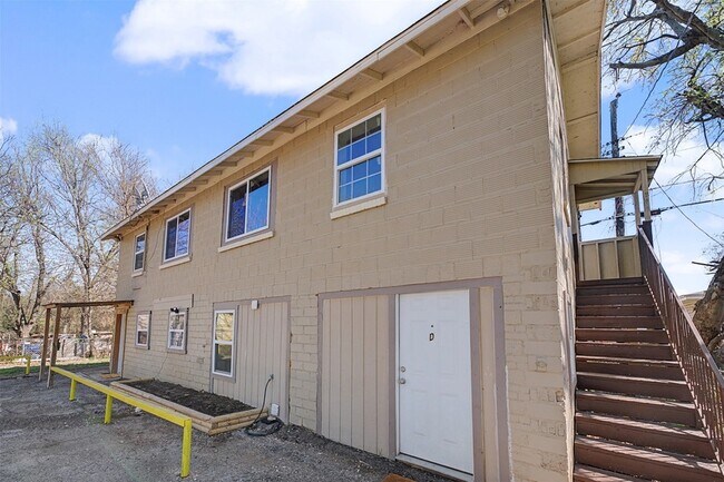 Foto del edificio - 9021 White Settlement Rd