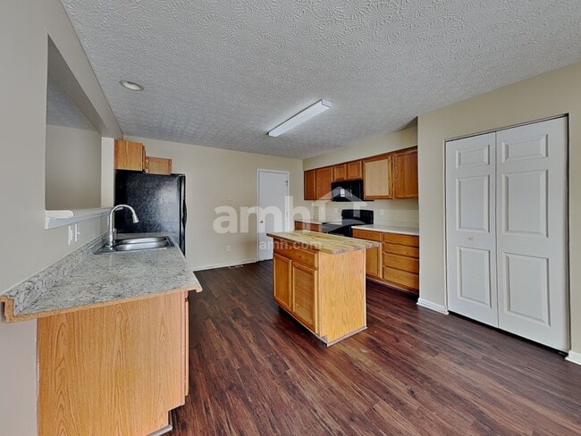 Foto del edificio - 8588 Greylag Ct