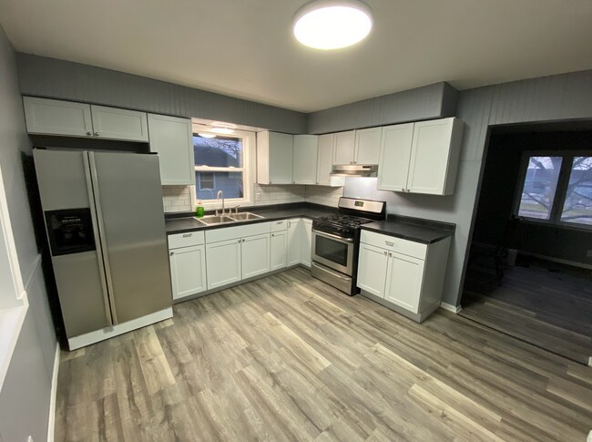 Foto del edificio - 2 Bedroom in Fridley