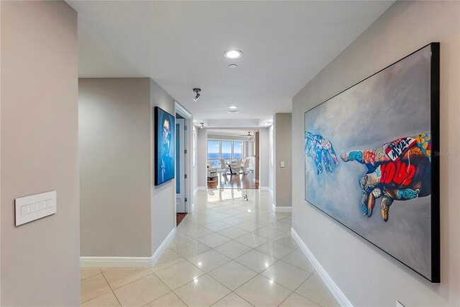 Foto del edificio - 400 Beach Dr NE