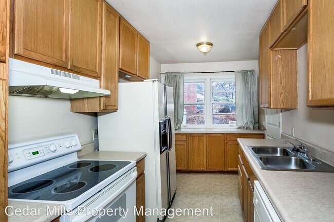 Building Photo - 3 br, 1.5 bath House - 1001 S. Fabrique