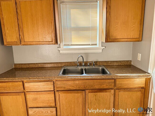 Photo - Spacious 3 Bedroom 1.5 Bath House in Madis...