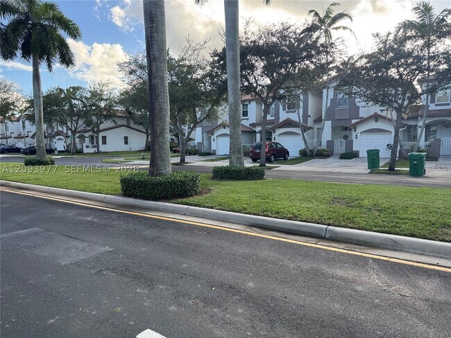 Building Photo - 6243 SW 165th Ave