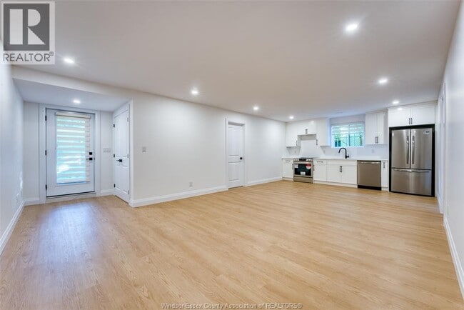Building Photo - 354 Bouffard Rd