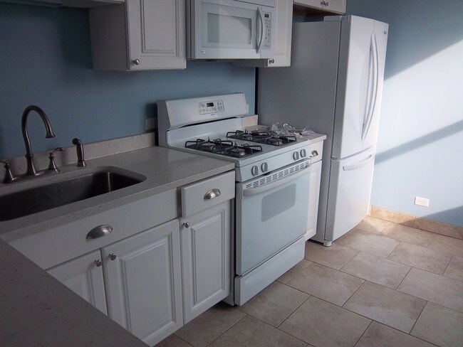 Foto del edificio - 2215 N Clifton Ave