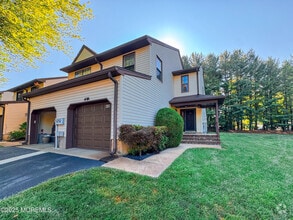 Building Photo - 438 Oak Knoll Dr
