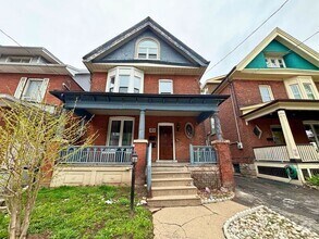 Building Photo - 49 Fairholt Rd S