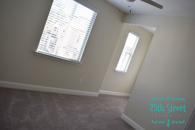 Foto del edificio - 2509 Villa Terrace Ln