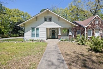 Building Photo - 153 Crescent Ave