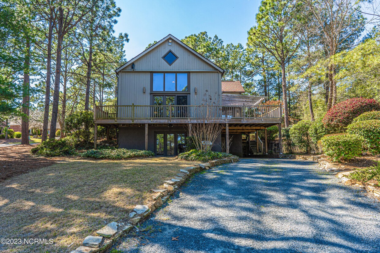 19 Shenecossett Ln, Pinehurst, NC 28374 House for Rent in Pinehurst