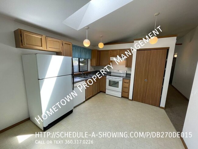 Building Photo - Updated 3 Bedroom Rambler in Lacey - Avail...