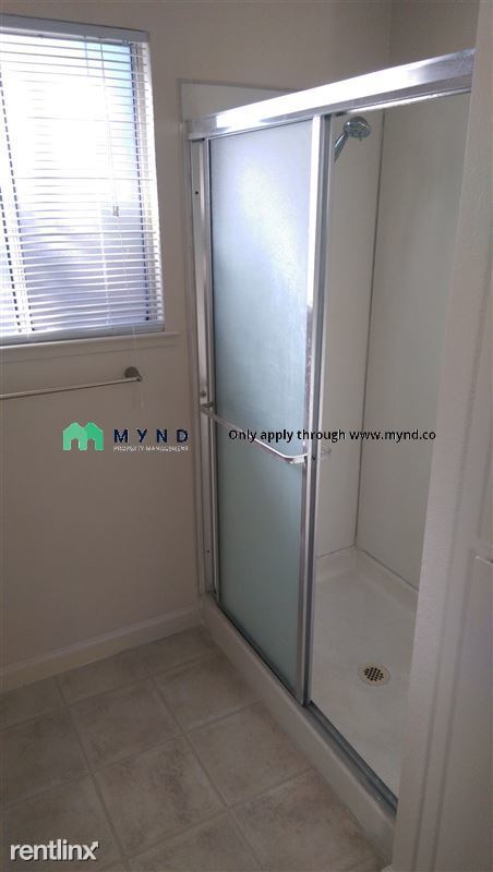 Foto del edificio - 6959 Greenback Ln