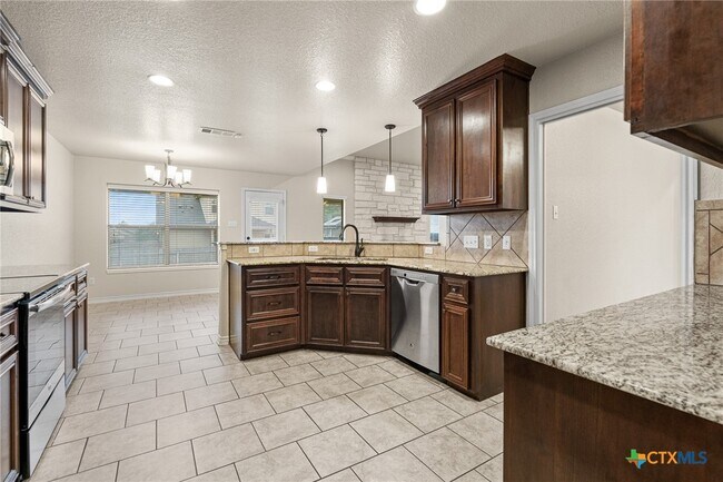 Building Photo - 3606 Rudolph Dr