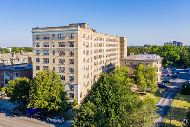 Foto del edificio - The Ambassador