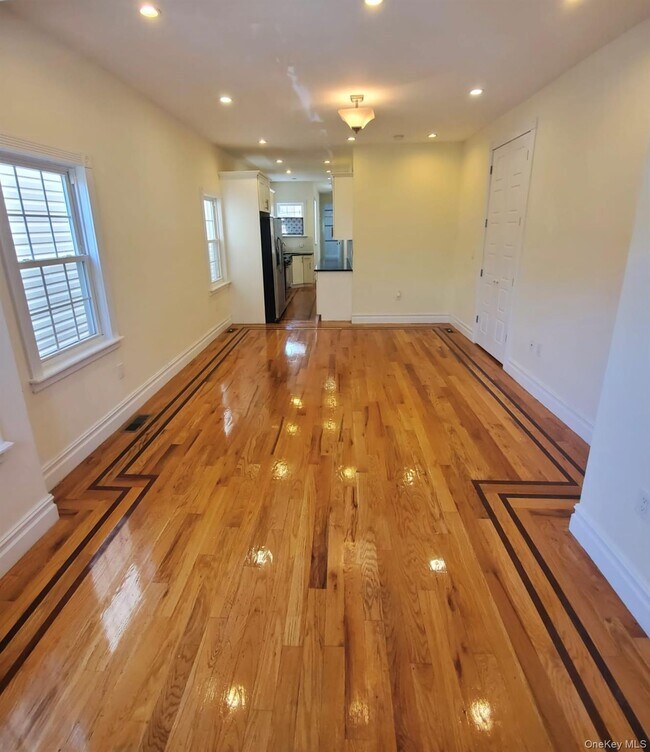 Foto del edificio - 85-40 76th St