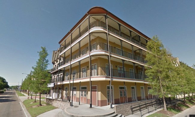Foto del edificio - Fieldhouse Condominiums