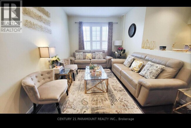 Photo du bâtiment - 7155 Magistrate Terrace