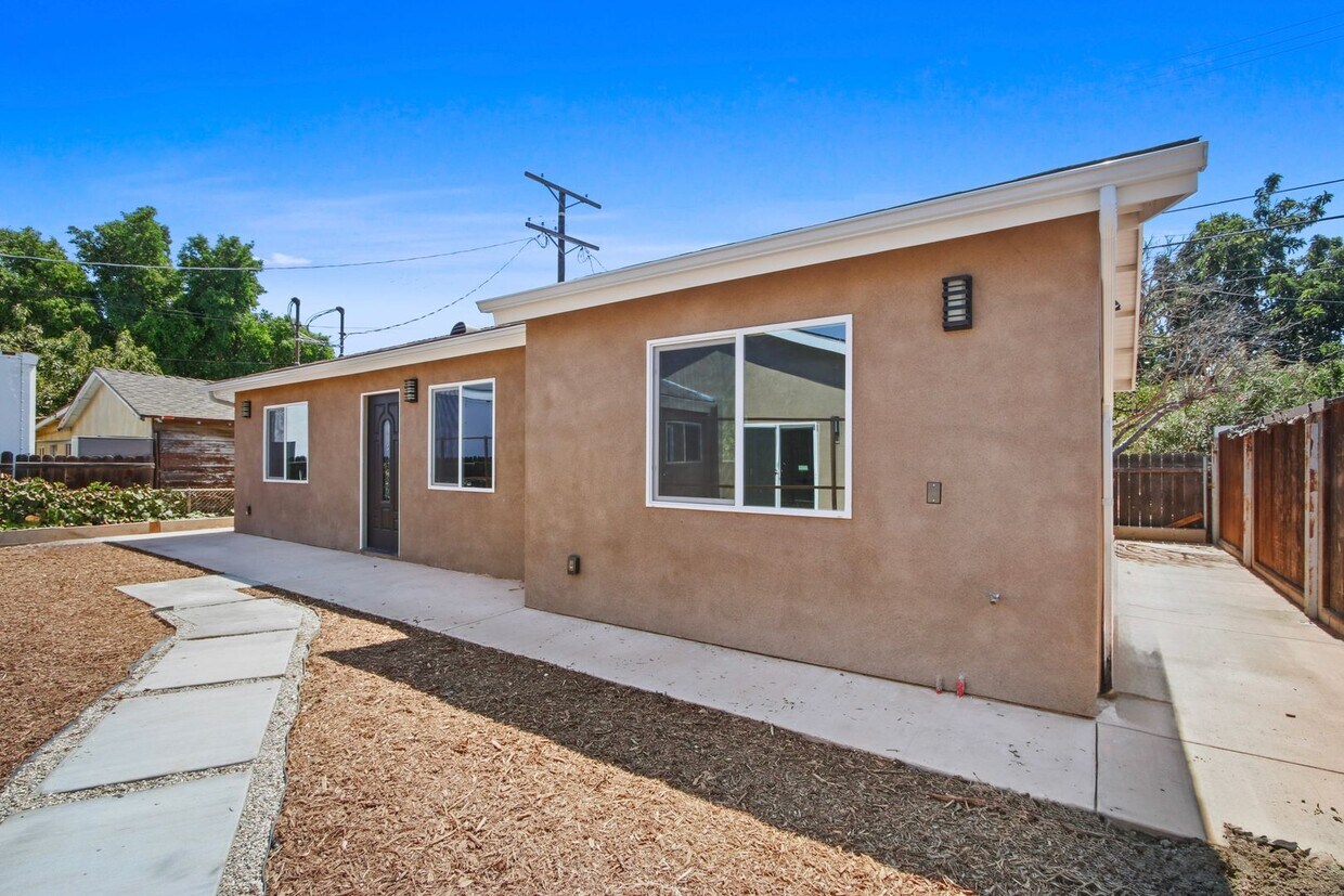 Primary Photo - New Constuction Modern 2 Bed / 2 Bath ADU ...