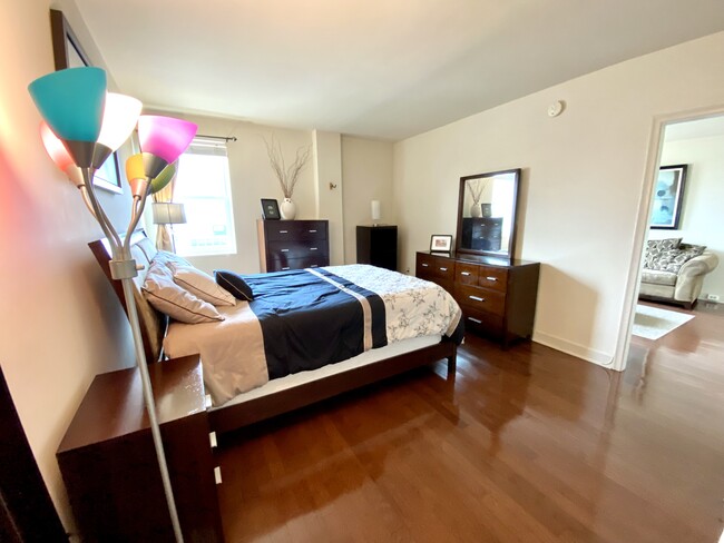 Bed Room - 1205 Saint Charles Avenue