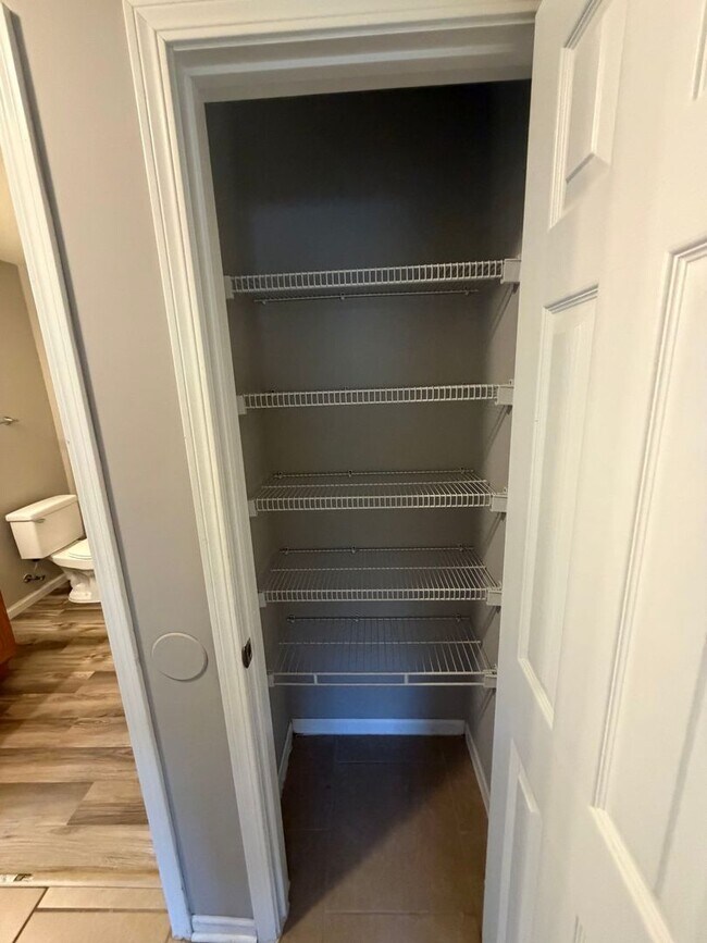 Foto del edificio - 2BR/1BA Duplex Home in Hallsville, MO