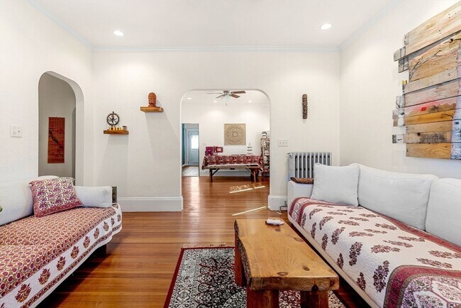 Foto del edificio - 93 Cottage St