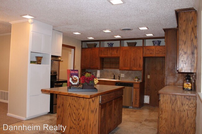 Building Photo - 4 br, 2 bath House - 5309 31st Street