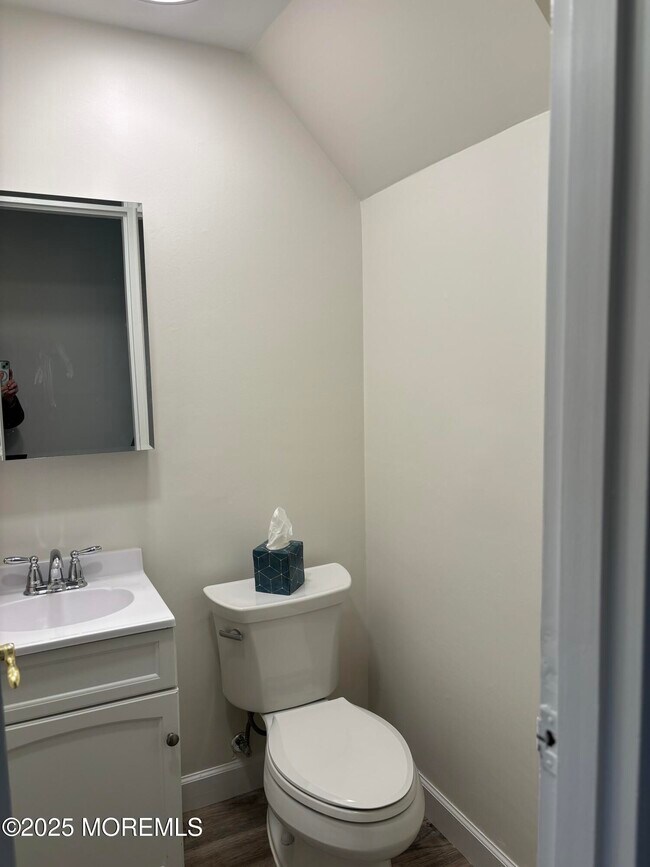 Foto del edificio - 159 Village Green Way