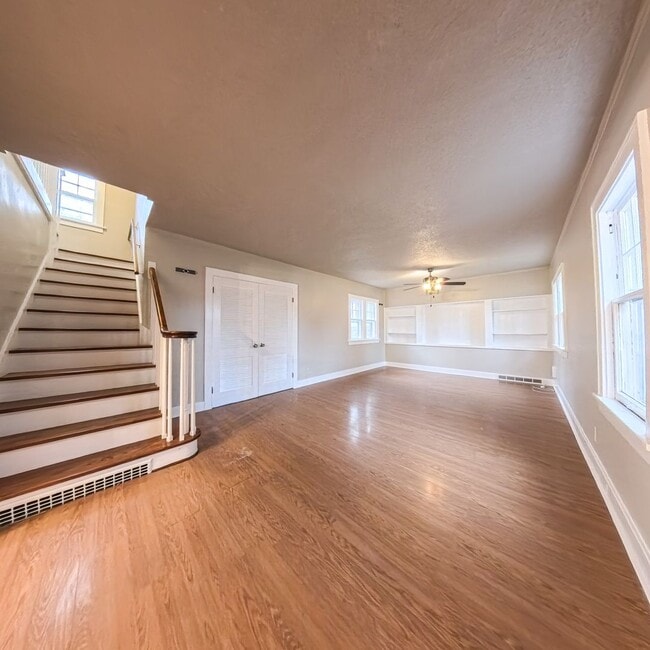 Foto del edificio - Beautiful 3 bedroom 1 bathroom home