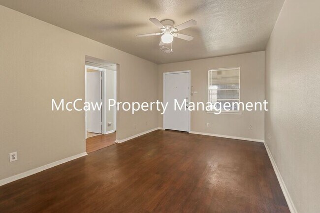 Foto del edificio - 208 Alpine Ct