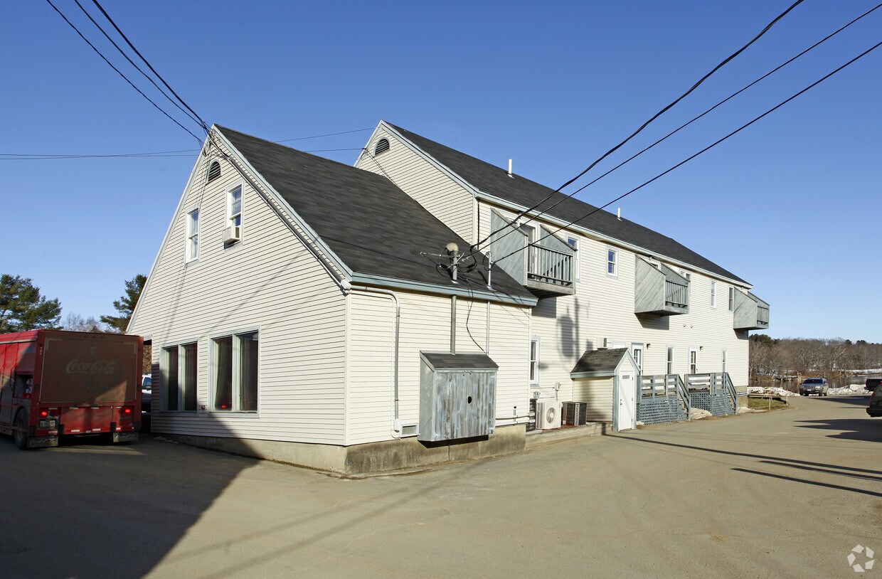 Building Photo - 10 Elm St