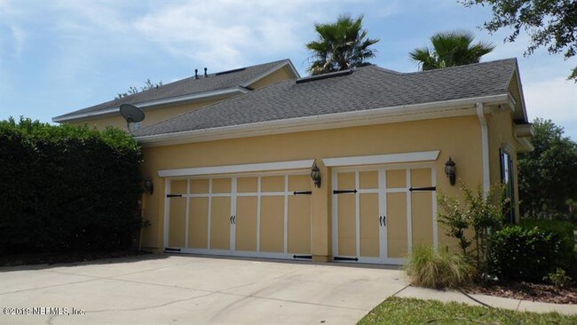 Foto del edificio - 1805 Red Hawk Ct