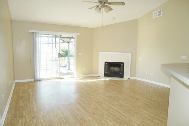 Foto del edificio - 2448 Glade Springs Dr