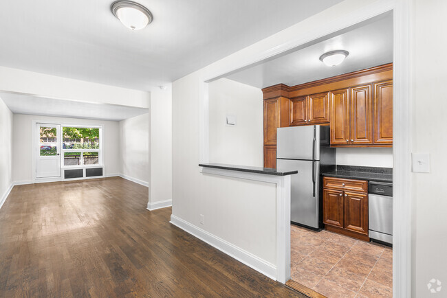 1BR, 1BA - 770 SF - Greenwich Close Apartments