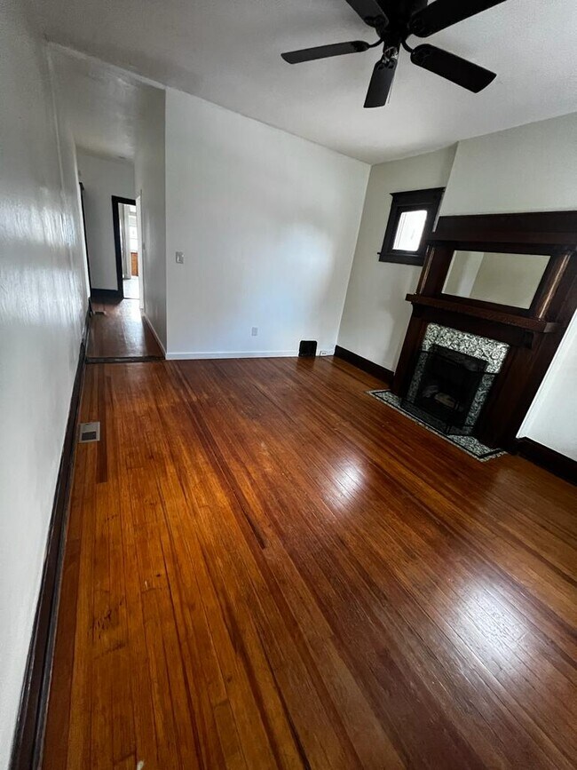 Foto del edificio - 1120 E 12th Ave