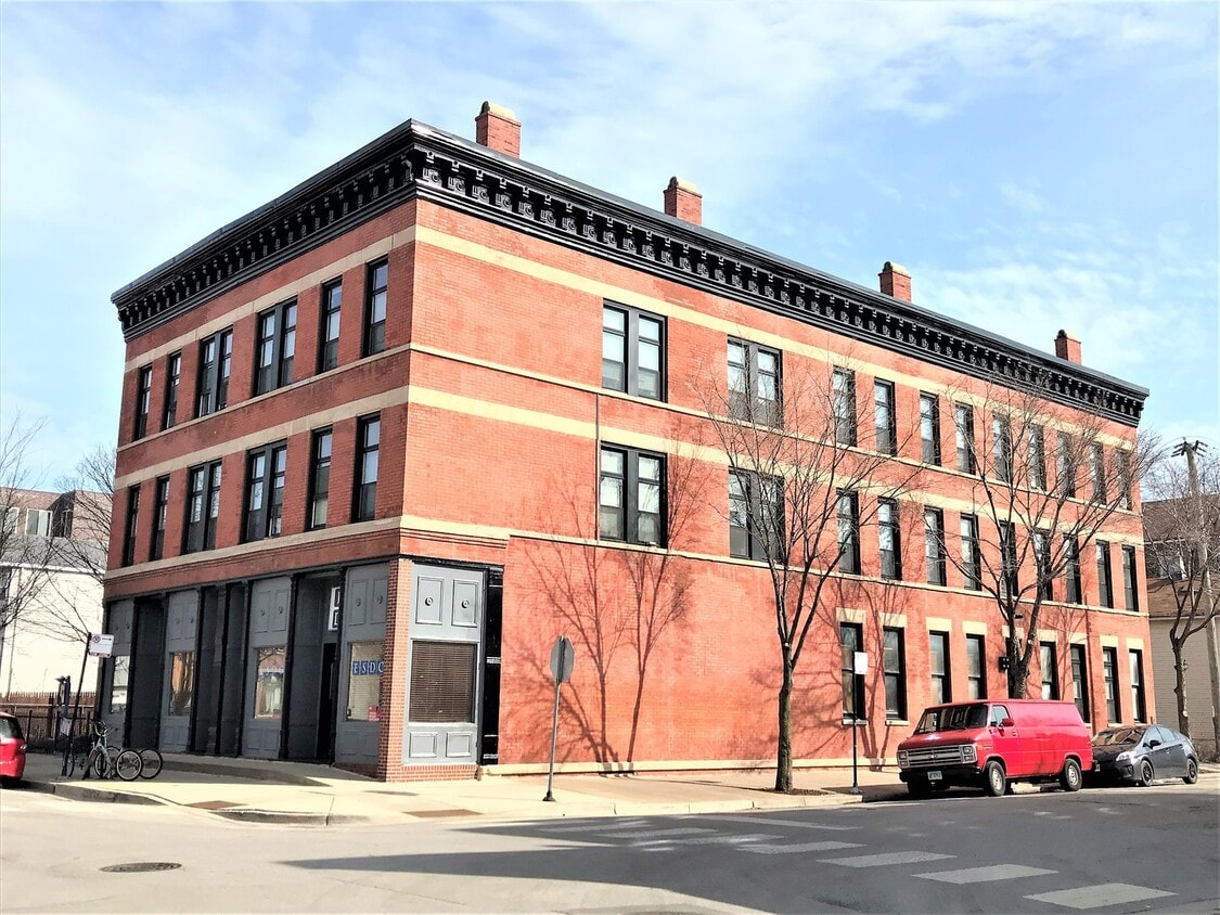 1843 S Carpenter St Unit 2M, Chicago, IL 60608 Apartment for Rent in