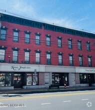 Building Photo - 8 E Front St