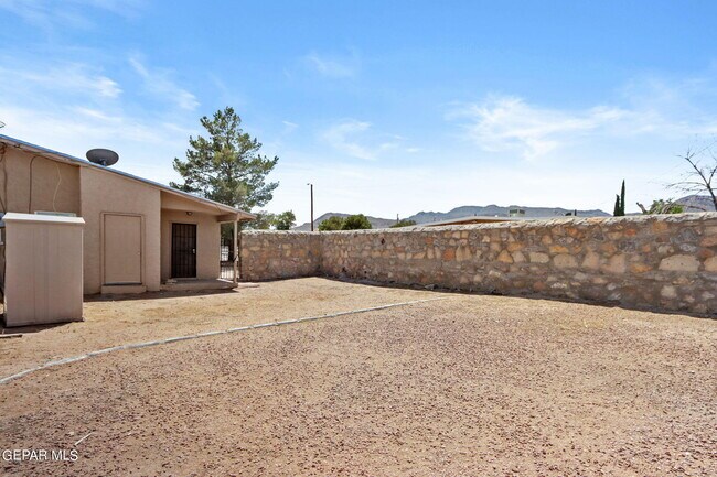 Foto del edificio - 3801 Olympic Ave