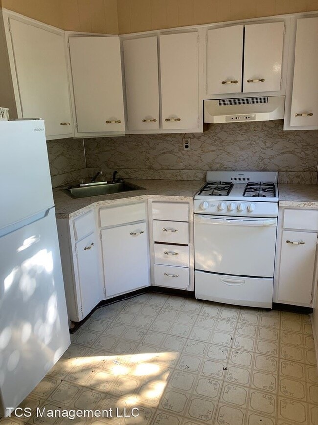 Building Photo - 2 br, 1 bath House - 4870 Ogle St.