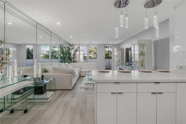 Photo - 100 Lincoln Rd Apartment