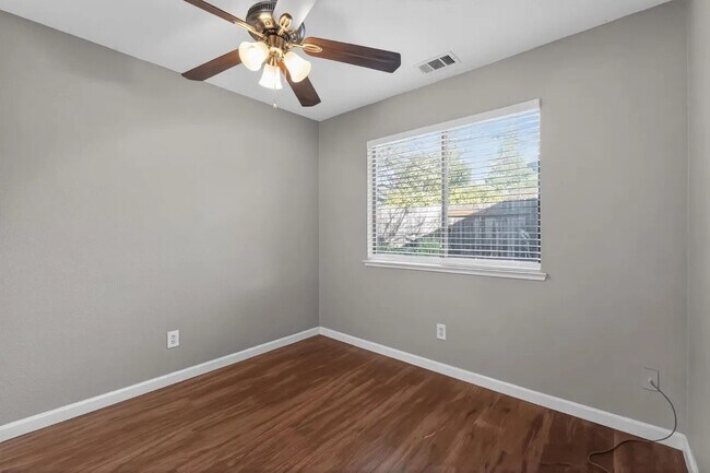 Foto del edificio - 6765 Koster Way