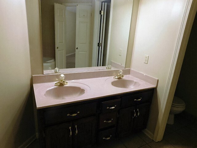 Foto del edificio - Available Now!