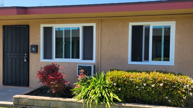 Single level condo - 14428 Amar Rd