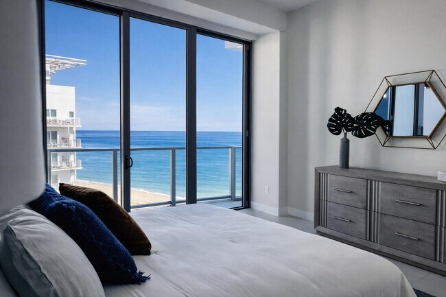 Foto del edificio - 3100 N Ocean Dr