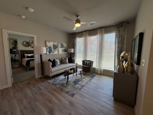 Foto del edificio - 6301 Azle Ave
