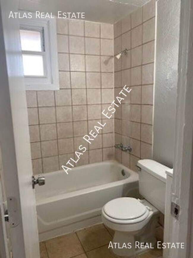 Foto del edificio - 2619 E Willamette Avenue