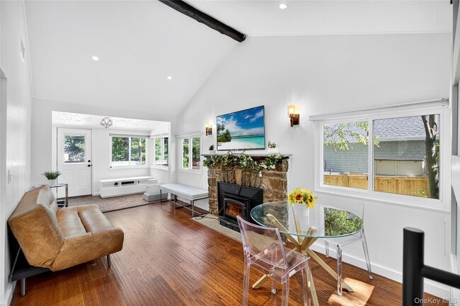 Building Photo - 14 Mountain Trail