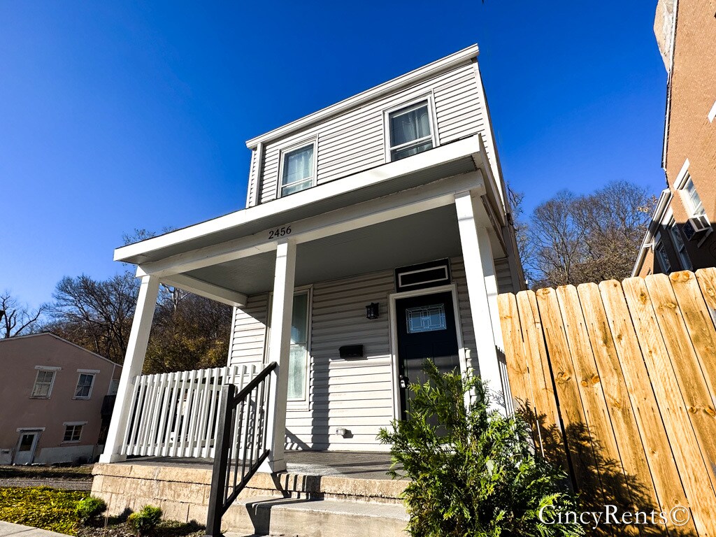 Primary Photo - 2456 Riverside Dr